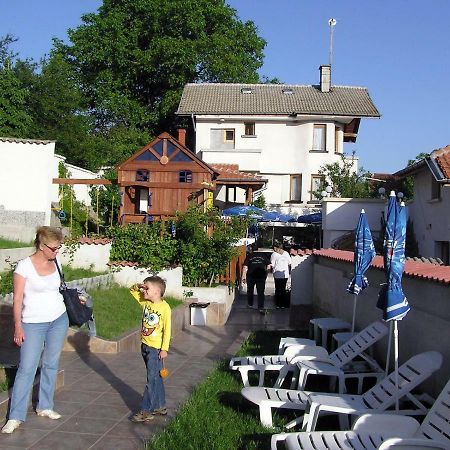 Hotel Aleksievata Kashta Gurguljat Kültér fotó