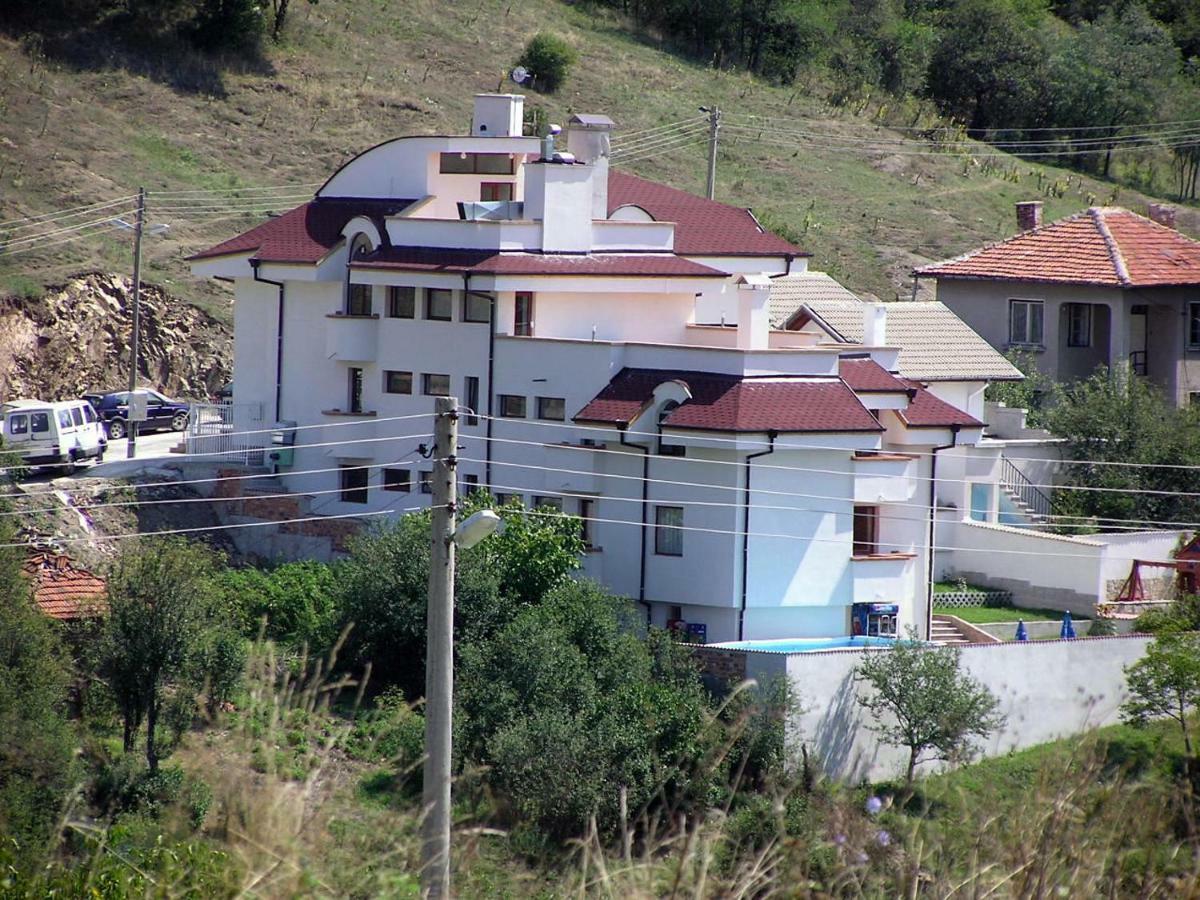 Hotel Aleksievata Kashta Gurguljat Kültér fotó